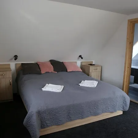 Strazsa Tanya Bed & Breakfast Szabadszallas
